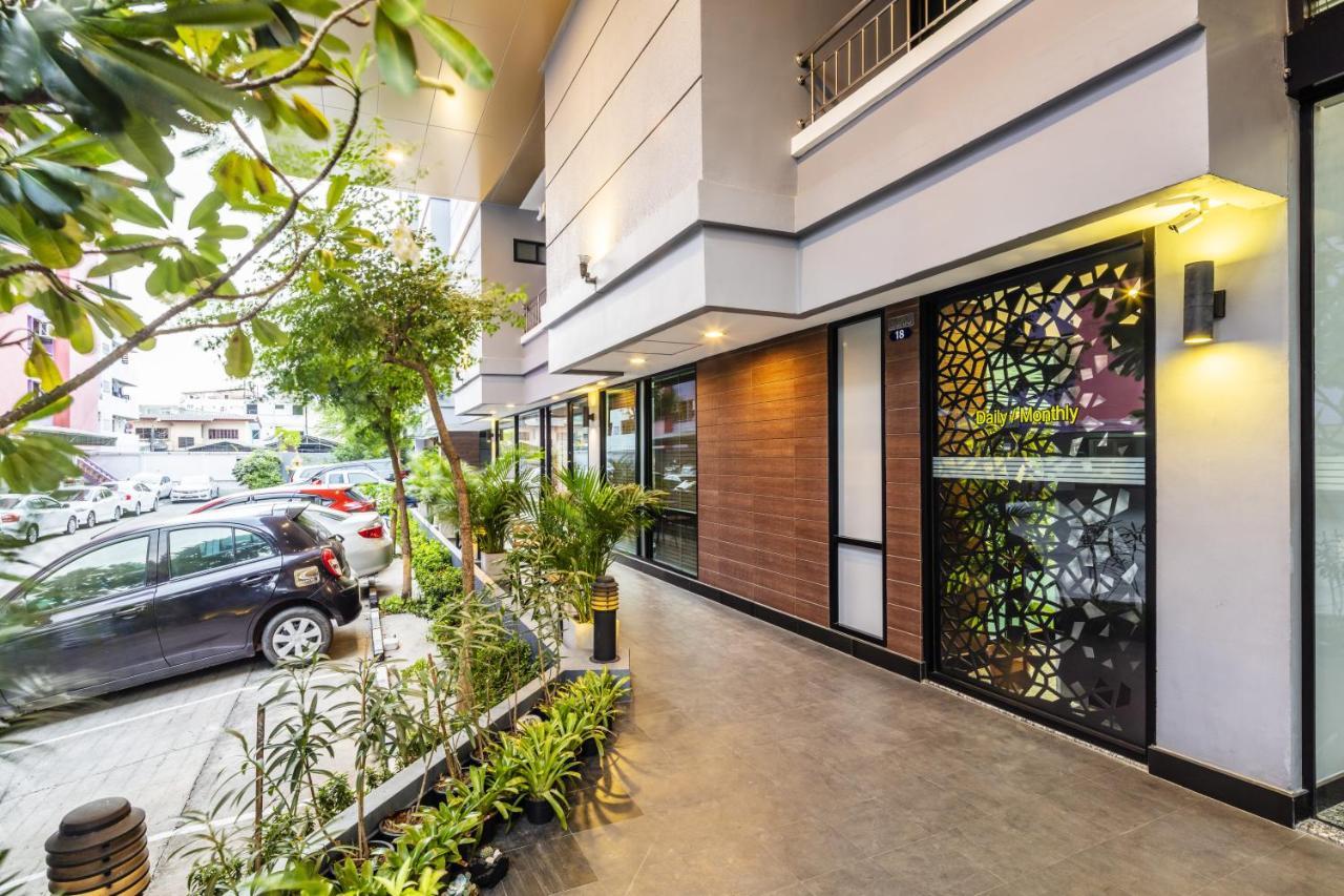 Aliz Hotel Nonthaburi Esterno foto