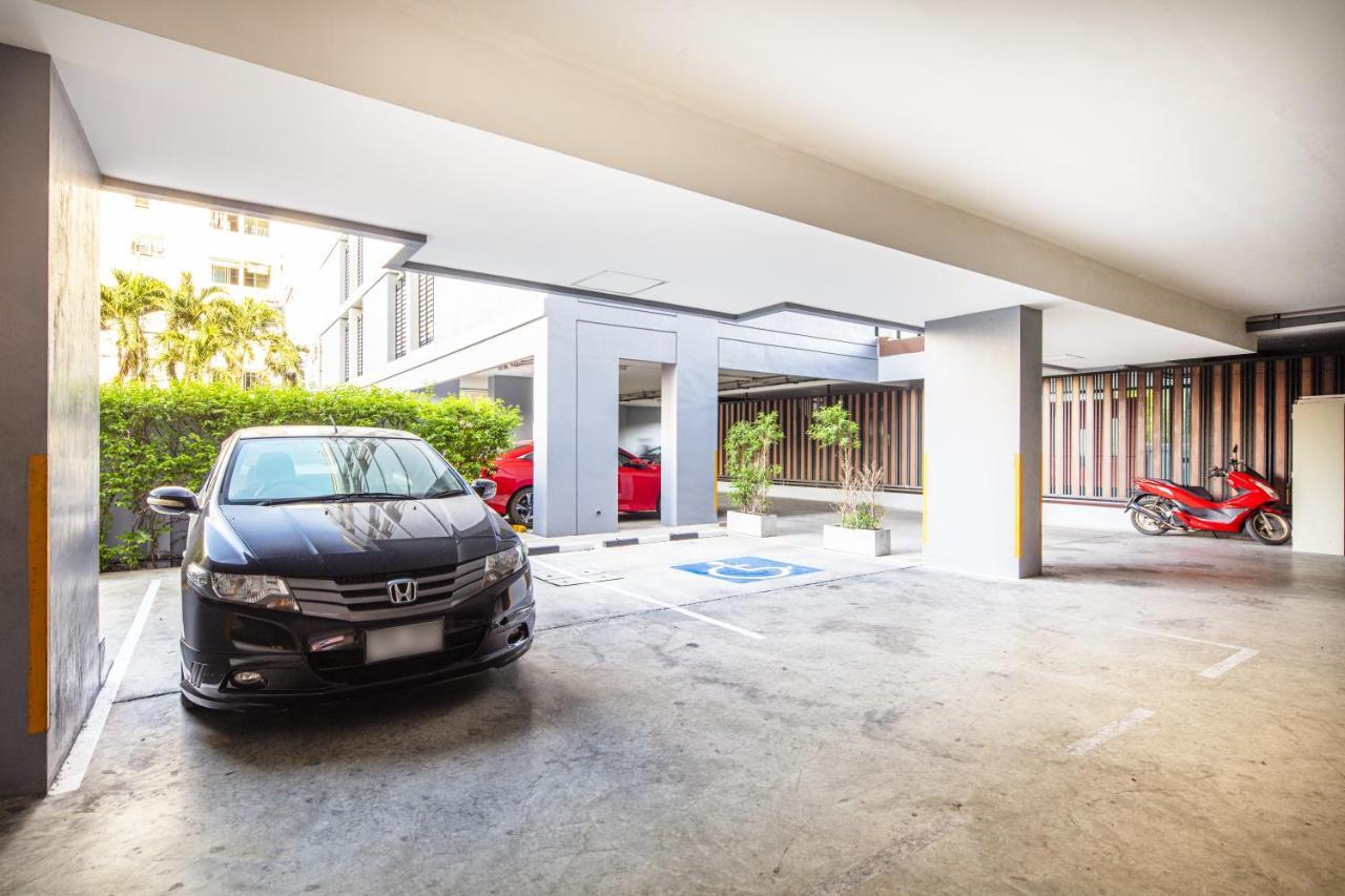 Aliz Hotel Nonthaburi Esterno foto